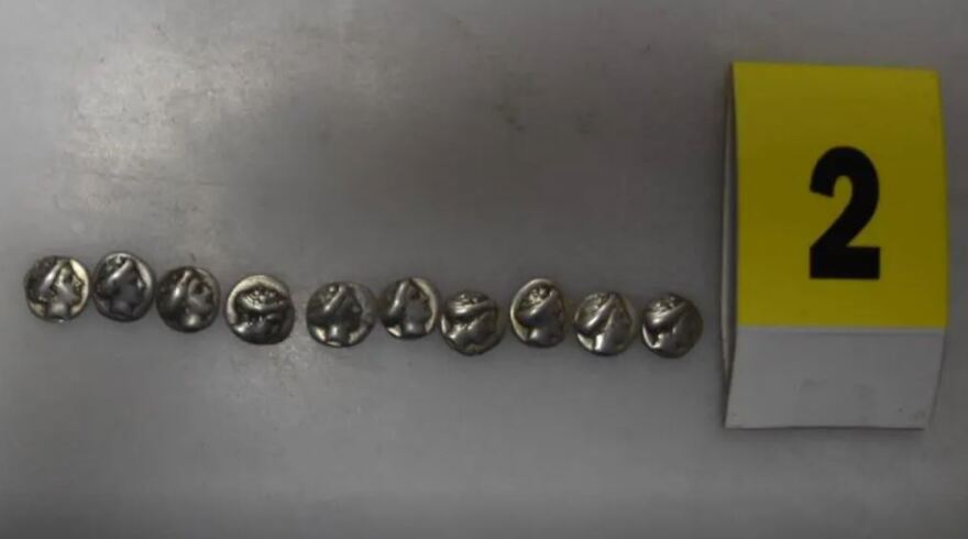 Εύβοια: Απετράπη αγοραπωλησία αρχαίων νομισμάτων - Μία σύλληψη