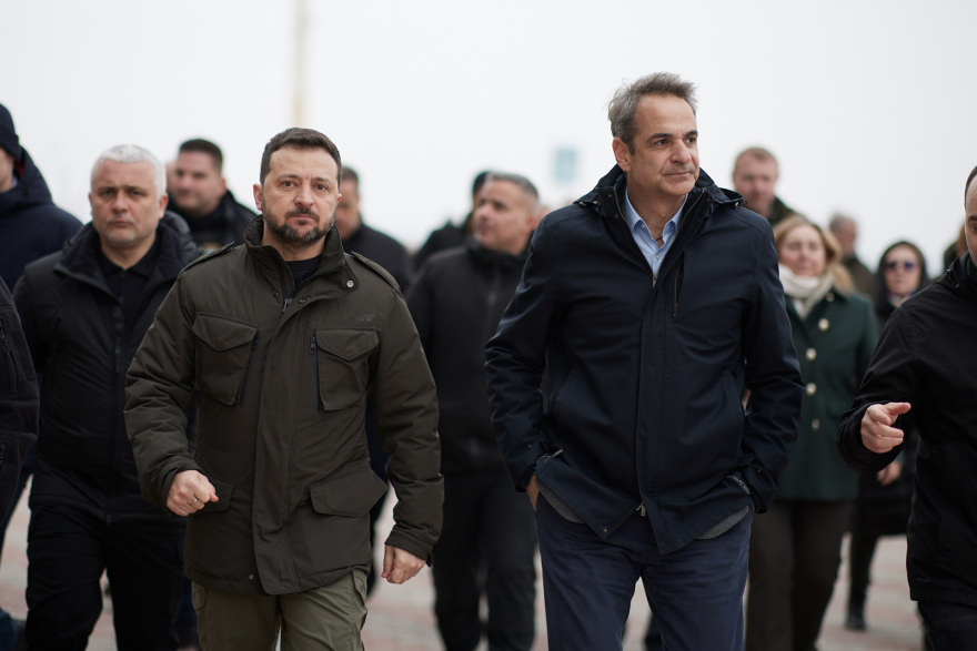 Κοινές δηλώσεις Μητσοτάκη - Ζελένσκι: Ακούσαμε μεγάλη έκρηξη, ο πόλεμος γίνεται και εδώ, όχι μόνο στο μέτωπο