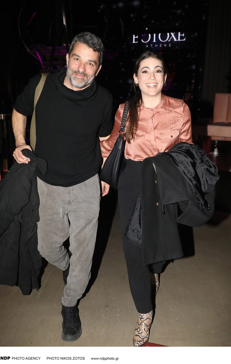 Πέτρος Λαγούτης - Μάρθα Λαμπίρη Φεντόρουφ: Αγκαλιά στα μπουζούκια το ζευγάρι