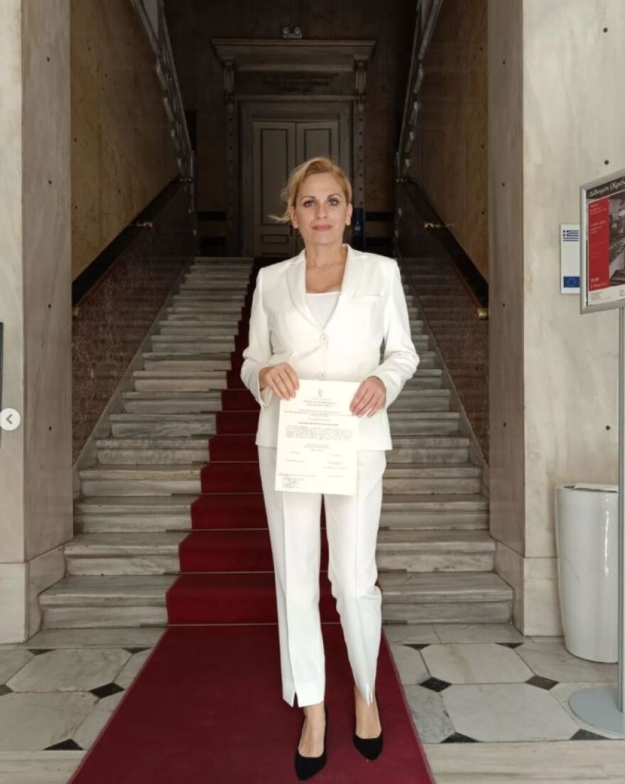 Θεοφανία Παπαθωμα: Τελείωσε το μεταπτυχιακό της στη Νομική Αθηνών - Δείτε βίντεο