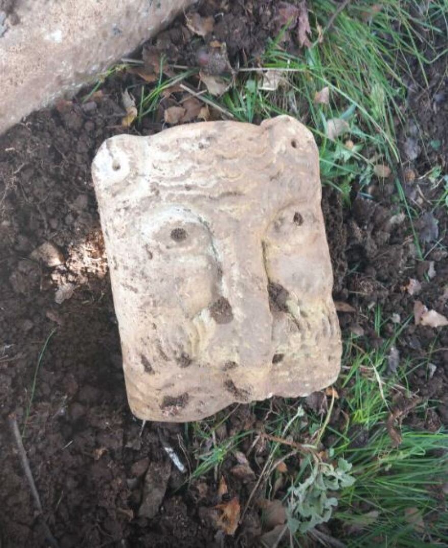 Κόρινθος: Βρέθηκαν αρχαία σε περίβολο εκκλησίας - Στο σημείο υπήρχαν ίχνη λαθρανασκαφής