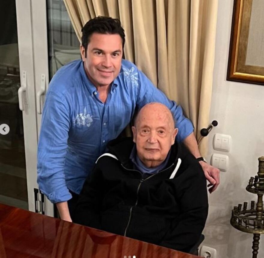 Μάριος Φραγκούλης: Οι φωτογραφίες του από την επίσκεψη στον Μίμη Πλέσσα