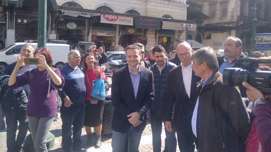 Χάρης Δούκας: Με τη σύντροφό του στη Βαρβάκειο την Τσικνοπέμπτη - Δείτε φωτογραφίες