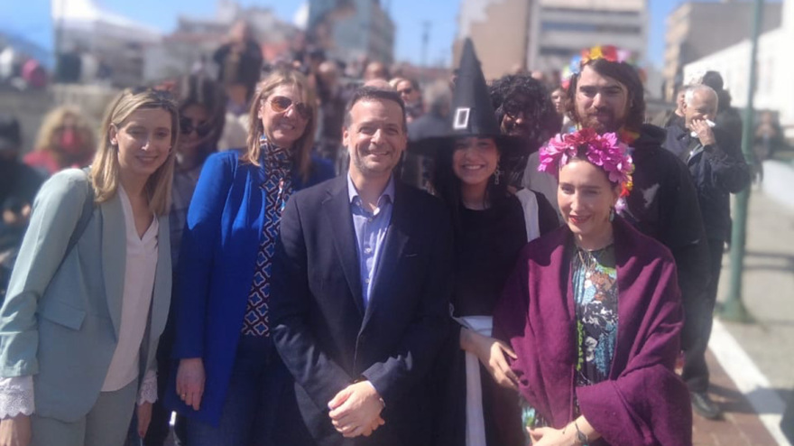 Χάρης Δούκας: Με τη σύντροφό του στη Βαρβάκειο την Τσικνοπέμπτη - Δείτε φωτογραφίες