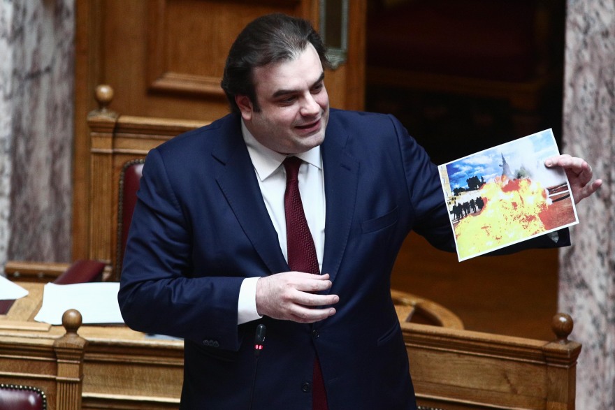 Η ψηφοφορία στη Βουλή για τα μη κρατικά Πανεπιστήμια - Καθυστέρηση στη διαδικασία λόγω... Πλεύσης Ελευθερίας