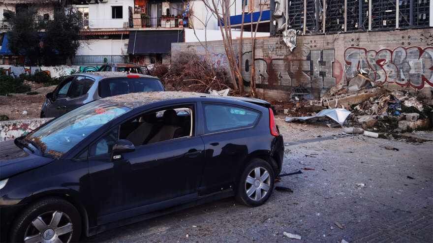 Βομβιστική επίθεση σε βενζινάδικο στον Πειραιά: Νονοί της νύχτας πίσω από την έκρηξη - Πού στρέφονται οι έρευνες των Αρχών