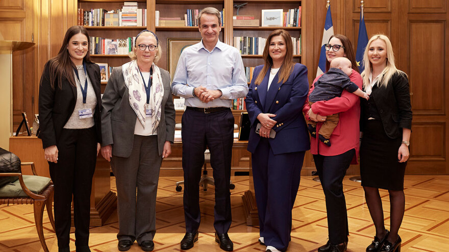 Συζήτηση Μητσοτάκη με γυναίκες: Τι είπε για την στήριξη της οικογένειας και την αντιμετώπιση της έμφυλης βίας