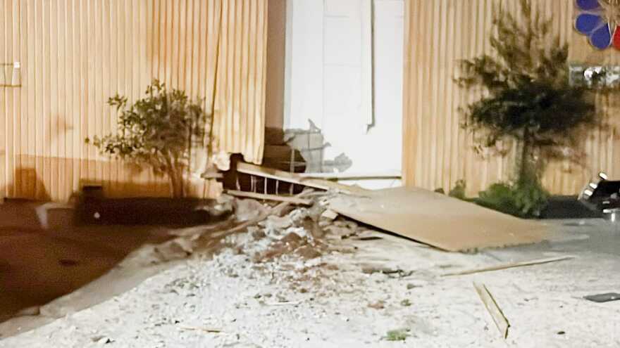 Βομβιστική επίθεση σε βενζινάδικο στον Πειραιά: Νονοί της νύχτας πίσω από την έκρηξη - Πού στρέφονται οι έρευνες των Αρχών