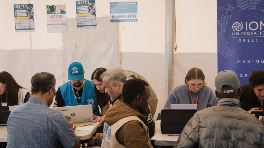 1.000 πρόσφυγες από τη δομή της Λέσβου συνάντησαν πιθανούς εργοδότες τους