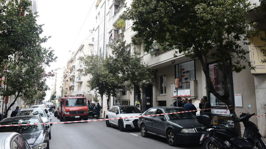 Απομακρύνθηκαν από πυροτεχνουργούς του Στρατού οι χειροβομβίδες από το σπίτι στην Σκουφά - Βίντεο και φωτογραφίες