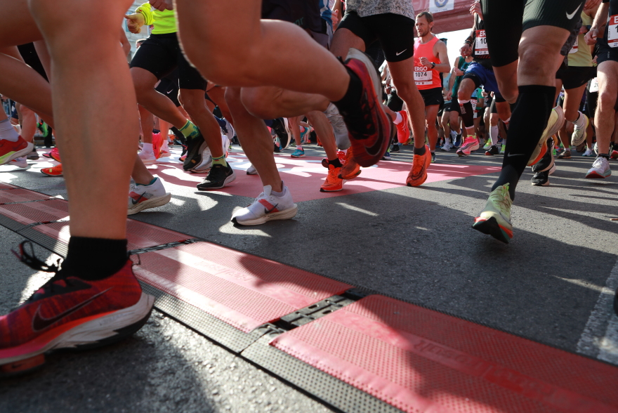 Διεθνής Ημιμαραθώνιος της Αθήνας: Σταμούλης και Μαρινάκου οι νικητές - Δείτε φωτογραφίες