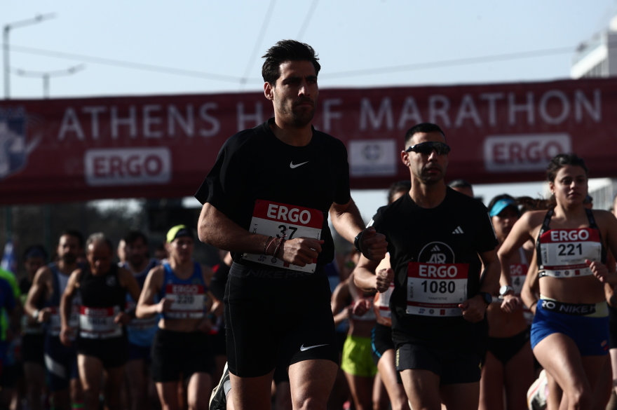 Διεθνής Ημιμαραθώνιος της Αθήνας: Σταμούλης και Μαρινάκου οι νικητές - Δείτε φωτογραφίες
