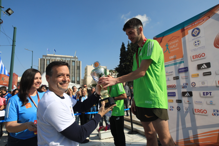 Διεθνής Ημιμαραθώνιος της Αθήνας: Σταμούλης και Μαρινάκου οι νικητές - Δείτε φωτογραφίες