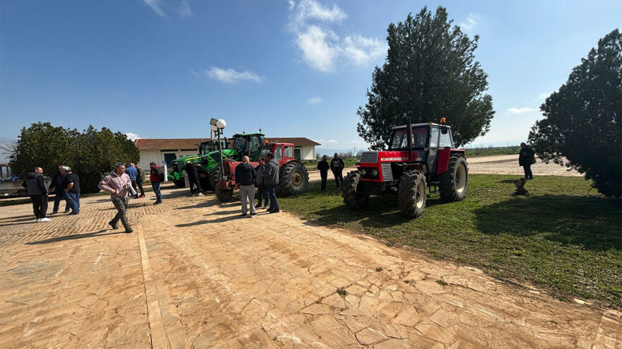 Στο μνημείο του Κιλελέρ οι αγρότες - «Φτάνουν τα λόγια, πρέπει να περάσουμε σε έργα»