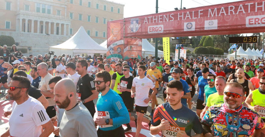 Διεθνής Ημιμαραθώνιος της Αθήνας: Σταμούλης και Μαρινάκου οι νικητές - Δείτε φωτογραφίες