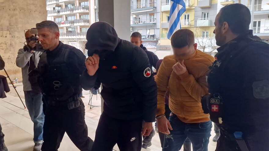 Θεσσαλονίκη: Στον εισαγγελέα οι συλληφθέντες που επιτέθηκαν σε δύο τρανς στην πλατεία Αριστοτέλους