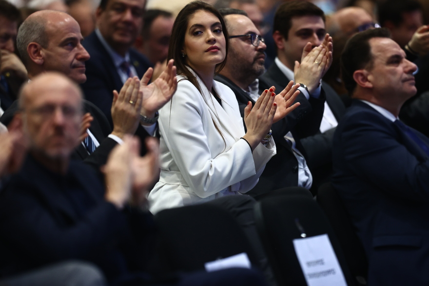 Η ομιλία Μητσοτάκη στο προσυνέδριο της Νέας Δημοκρατίας: «Μετωπική η αντιπαράθεση στις ευρωκάλπες»