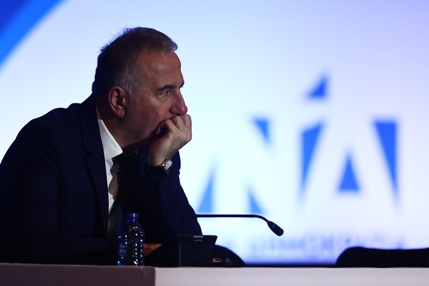 Η ομιλία Μητσοτάκη στο προσυνέδριο της Νέας Δημοκρατίας: «Μετωπική η αντιπαράθεση στις ευρωκάλπες»