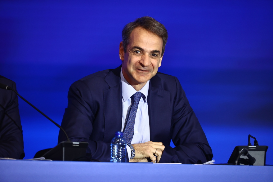 Η ομιλία Μητσοτάκη στο προσυνέδριο της Νέας Δημοκρατίας: «Μετωπική η αντιπαράθεση στις ευρωκάλπες»