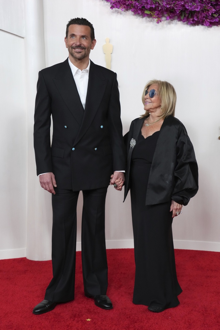 Όσκαρ 2024: Οι εντυπωσιακές εμφανίσεις στο κόκκινο χαλί 