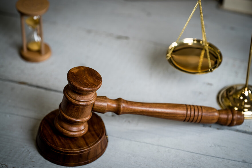 Άρειος Πάγος: Ο πατριός δεν μπορεί να αναγνωρίσει παιδί της συζύγου του - Η υπόθεση του Κρητικού και της Ρωσίδας γυναίκας του