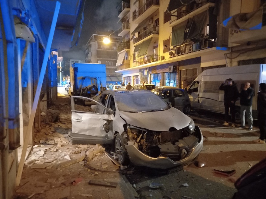 Καλλιθέα: Η στιγμή της έκρηξης στην κάβα - Δείτε το βίντεο