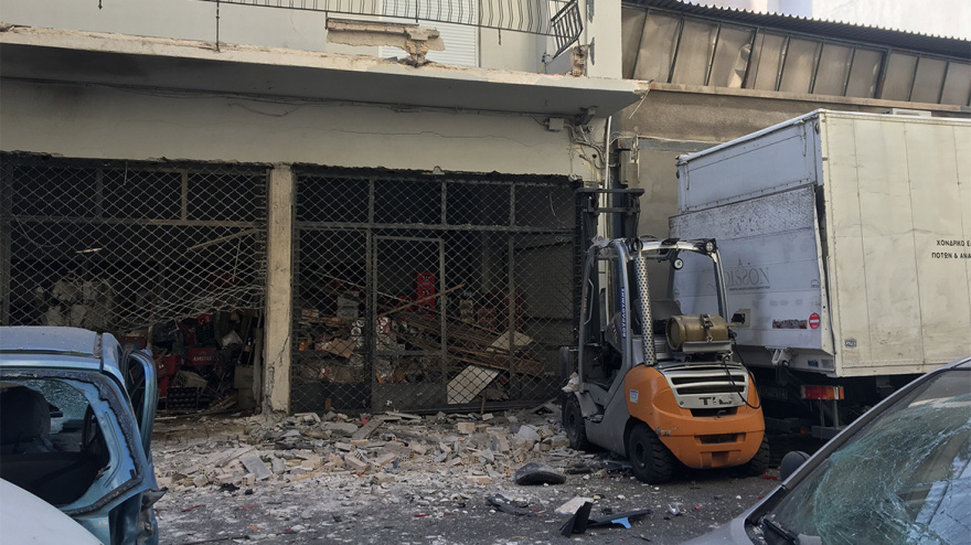 Καλλιθέα: Η στιγμή της έκρηξης στην κάβα - Δείτε το βίντεο