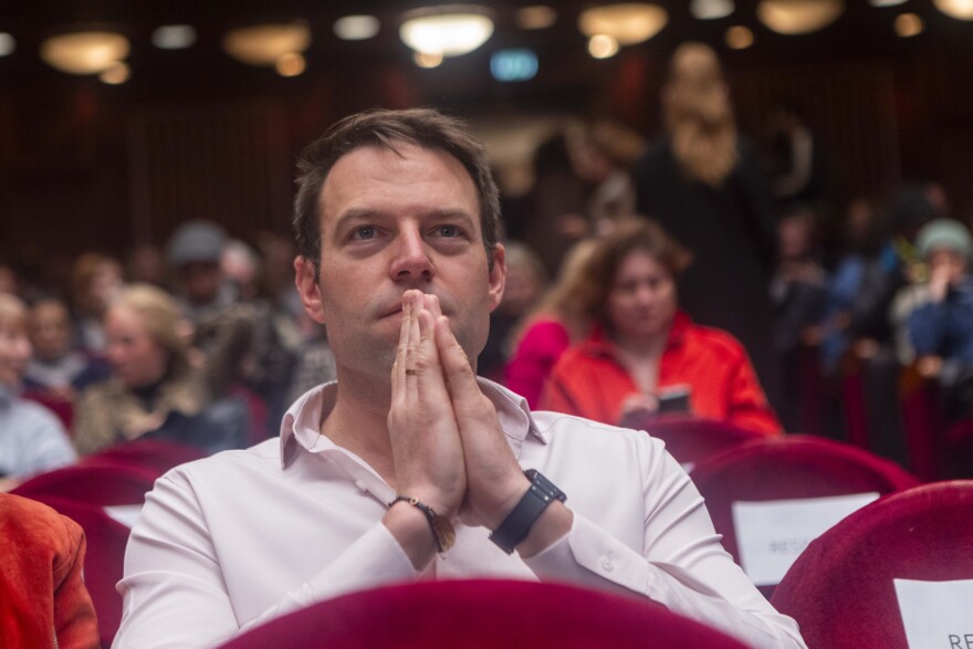 Μονομαχία Κασσελάκη - Ανδρουλάκη για τη 2η θέση: Όποιος χάσει, χάνεται