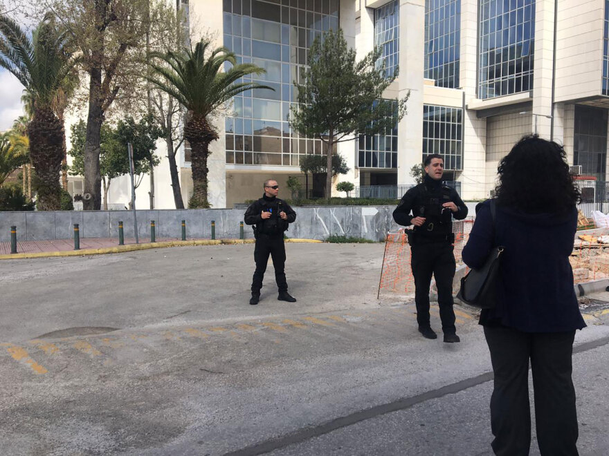 Πρωτοδικείο: Λήψη συναγερμού μετά το τηλεφώνημα για βόμβα στο Πρωτοδικείο