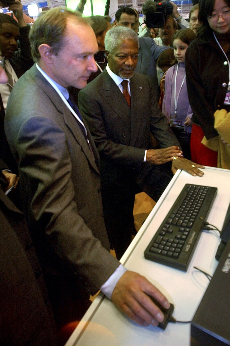 Τιμ Μπέρνερς Λι: Ο άνθρωπος που «ύφανε» τον παγκόσμιο ιστό