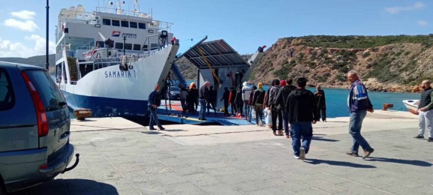 Κρήτη: Στις κατασκηνώσεις του Καλαθά Χανίων μεταφέρθηκαν 67 μετανάστες - Συνελήφθη Αιγύπτιος για διακίνηση 