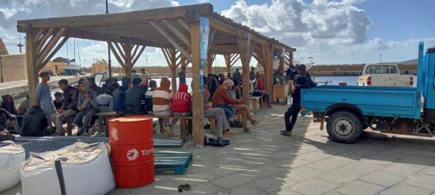 Κρήτη: Στις κατασκηνώσεις του Καλαθά Χανίων μεταφέρθηκαν 67 μετανάστες - Συνελήφθη Αιγύπτιος για διακίνηση 