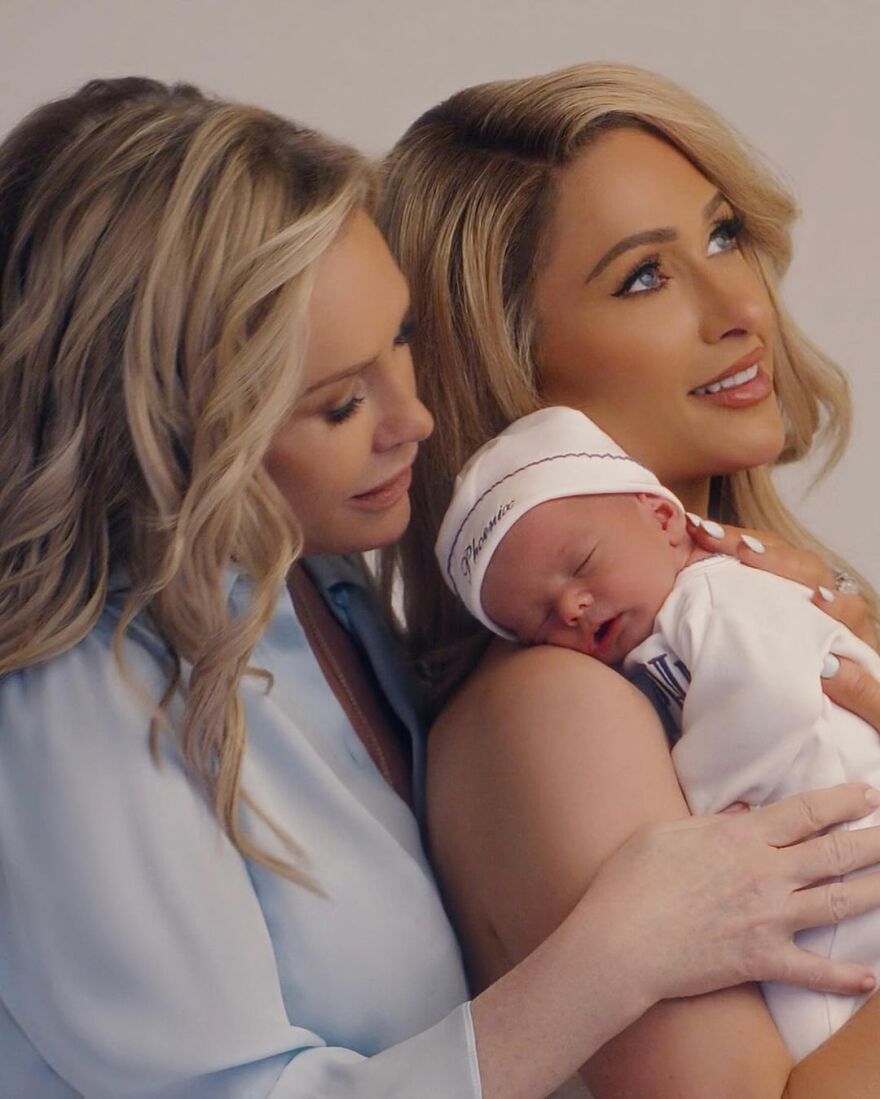 Πάρις Χίλτον: Η ανάρτηση για τα γενέθλια της μητέρας της - Πάντα ήσουν ο βράχος μου, γράφει