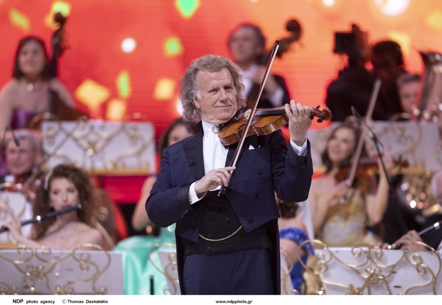 Γιάννα Αγγελοπούλου-Δασκαλάκη: Πήγε σε συναυλία μαζί με την κόρη της Καρολίνα και την εγγονή της - Δείτε φωτογραφίες