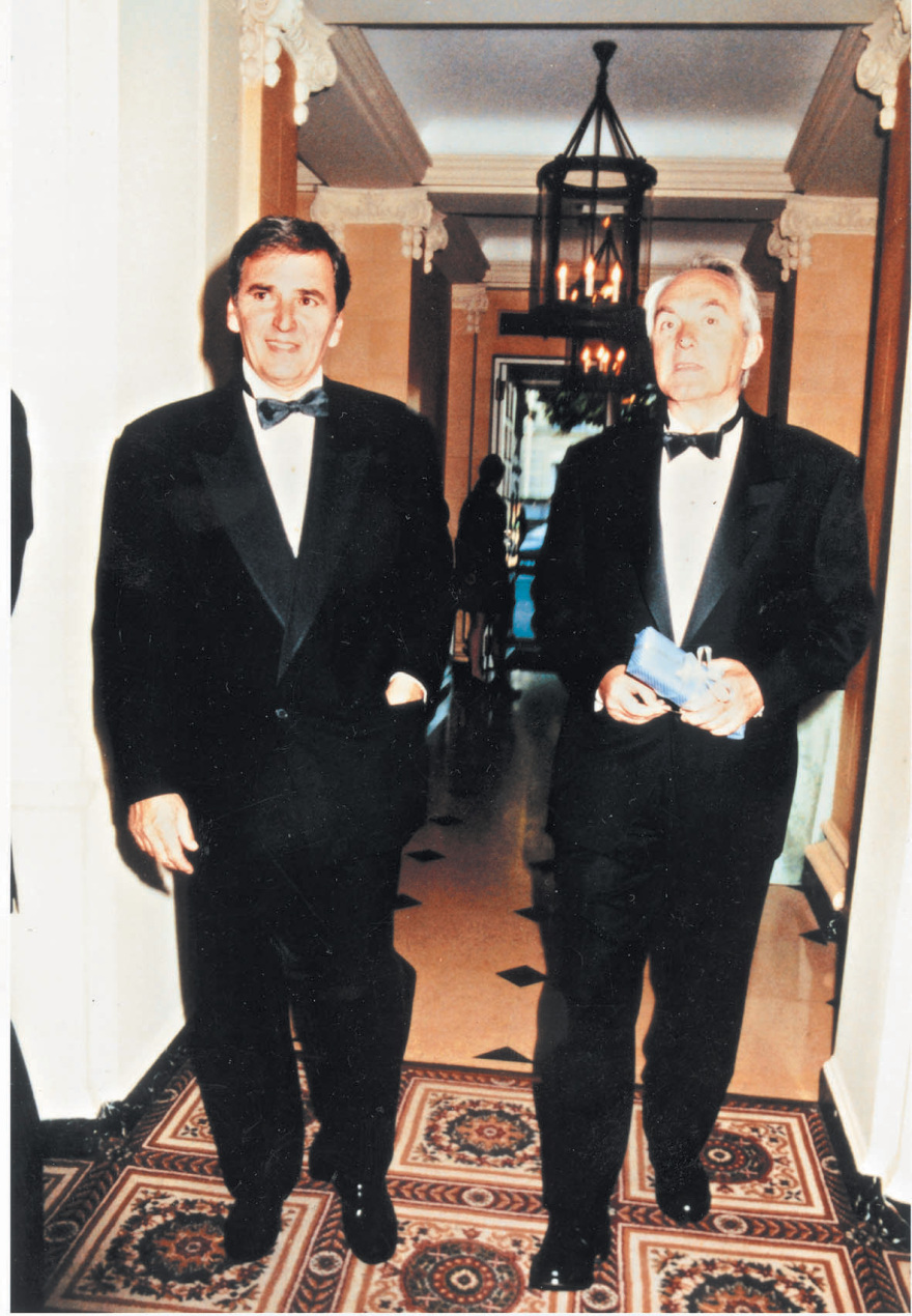 Η μυθική ζωή και το τέλος του Ρόμπιν Σάιμς: Οι παράνομες αρχαιότητες, η Σχοινούσα και τα απομεινάρια μια τραγωδίας