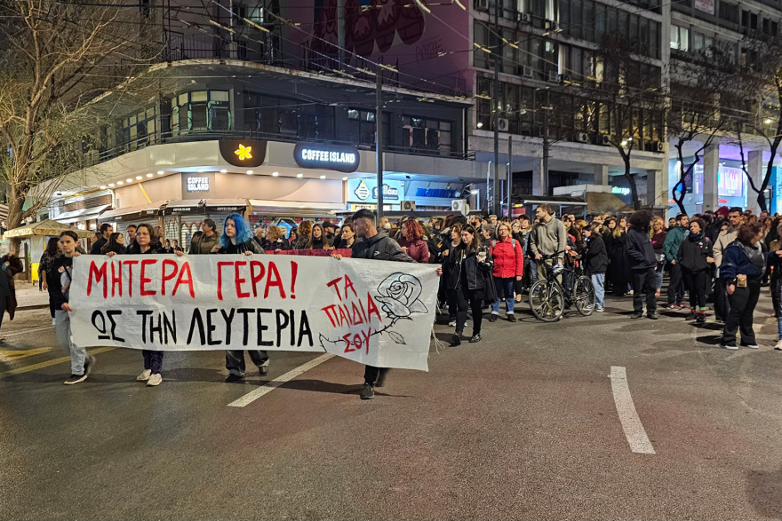 Υπόθεση 12χρονης στον Κολωνό: Φουντώνουν οι αντιδράσεις μετά την πρόταση απαλλαγής του Μίχου για την κατηγορία του βιασμού