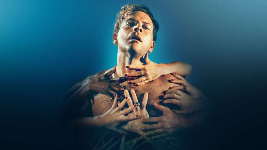 Supersex: Η πιο ακατάλληλη για ανηλίκους σειρά του Netflix για τη ζωή του διάσημου πορνοστάρ Ρόκο Σιφρέντι