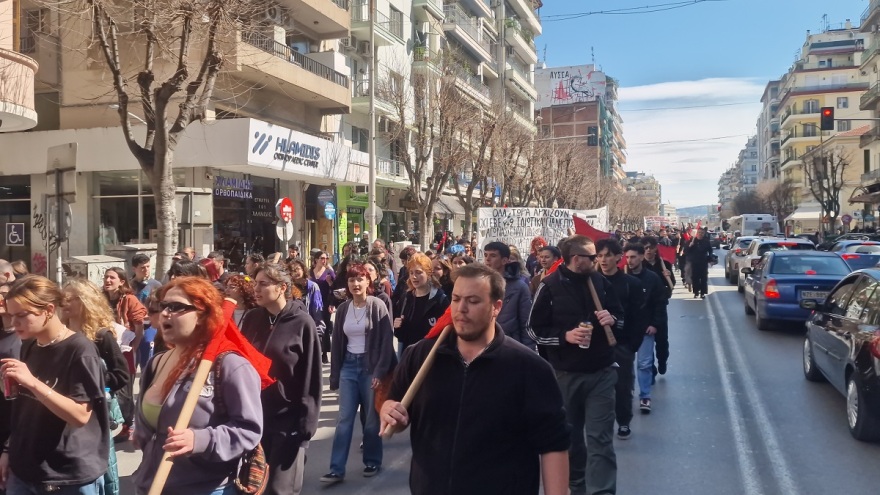Θεσσαλονίκη: Νέα πορεία στο κέντρο της πόλης κατά της ίδρυσης ιδιωτικών πανεπιστημίων