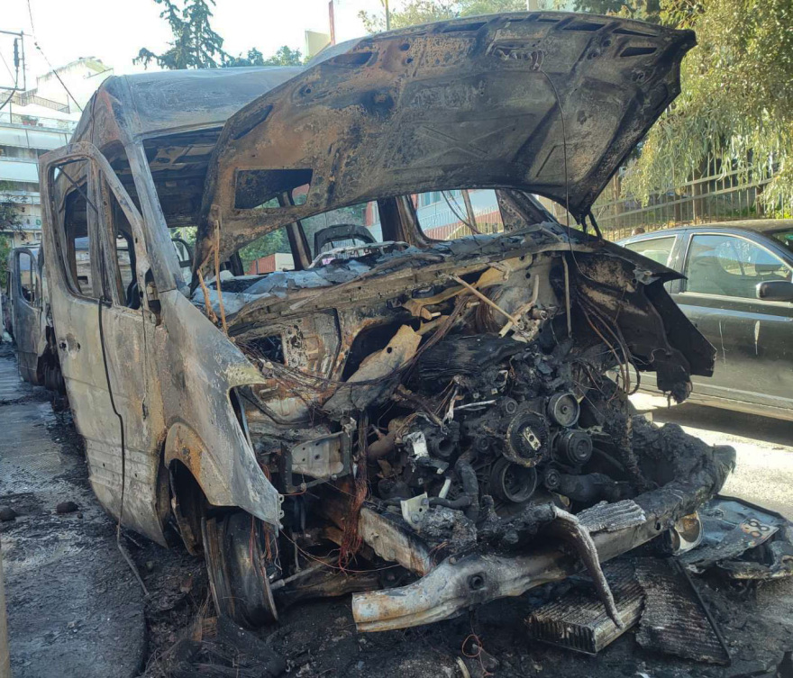 Ζωγράφου: «Θα μπορούσαν να υπάρξουν θύματα» - Μαρτυρία για τον εμπρησμό  μπροστά σε σχολείο με ορμητήριο την Πανεπιστημιούπολη