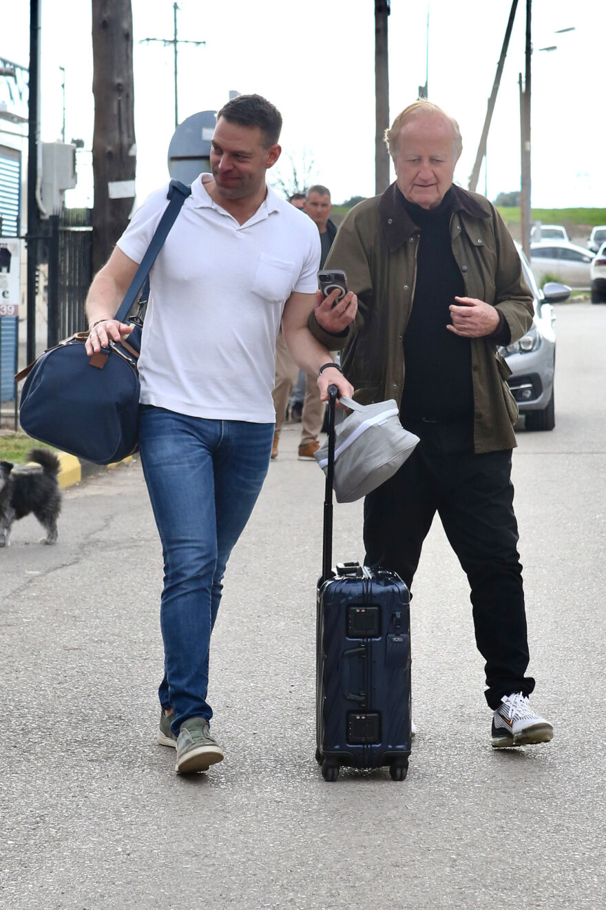 Στέφανος Κασσελάκης: Πέρασε την πύλη του στρατοπέδου νεοσυλλέκτων της Θήβας 