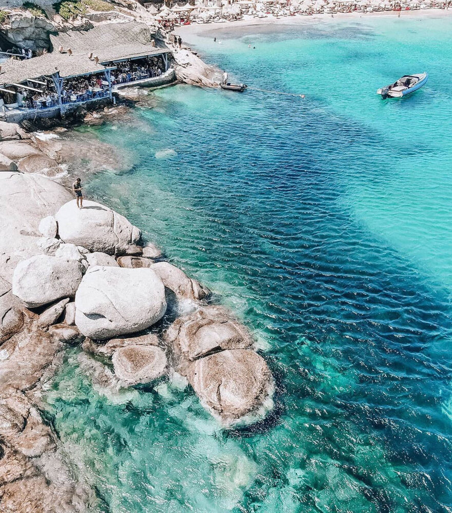 Νέα deals στη Μύκονο - Η χρυσή «Σπηλιά», η έλευση του «La Guerite» από τις Κάννες και  το μυστήριο με την Φτελιά 