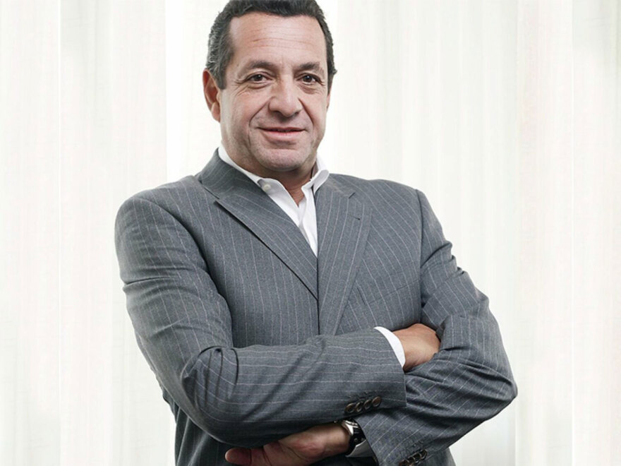 Οι... φαραωνικές επεκτάσεις και η ιστορία της βίλας του Λάκη Γαβαλά στη Μύκονο 