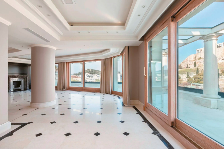 Sotheby’s και Engel & Volkers «χτυπάνε» την τιμή στο πιο ακριβό ακίνητο της Αθήνας, στην Ακρόπολη