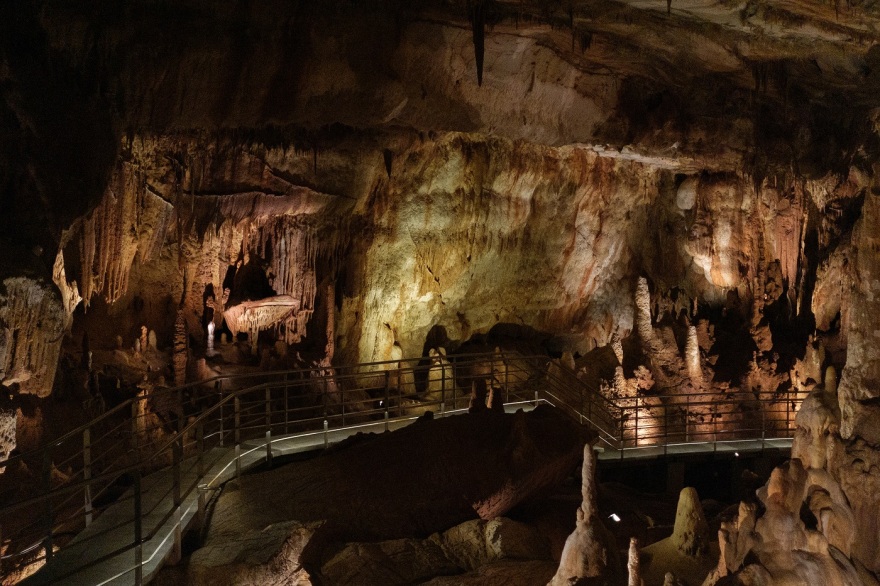 Χαλκιδική: Ανοίγει μετα από 5 χρόνια το σπήλαιο των Πετραλώνων - Το εντυπωσιακό «Σπίτι του Αρχανθρώπου»