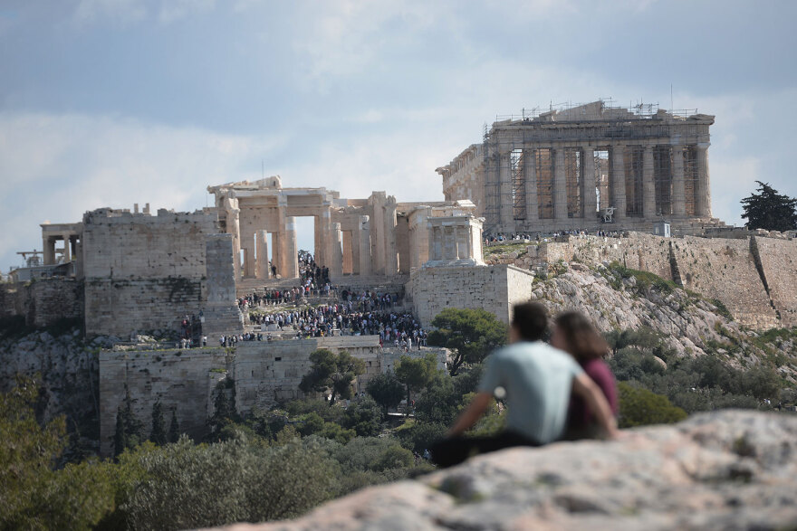 Καθαρά Δευτέρα: Γέμισε με χαρταετούς ο ουρανός πάνω από την Αθήνα - Δείτε βίντεο και φωτογραφίες