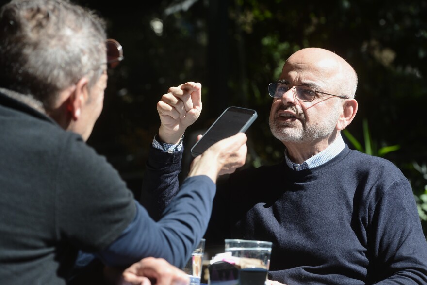 Λευτέρης Τσουκαλάς στον Δανίκα: Ο Οπενχάιμερ και όσοι συνεργάστηκαν για την ατομική βόμβα ήταν αριστεροί