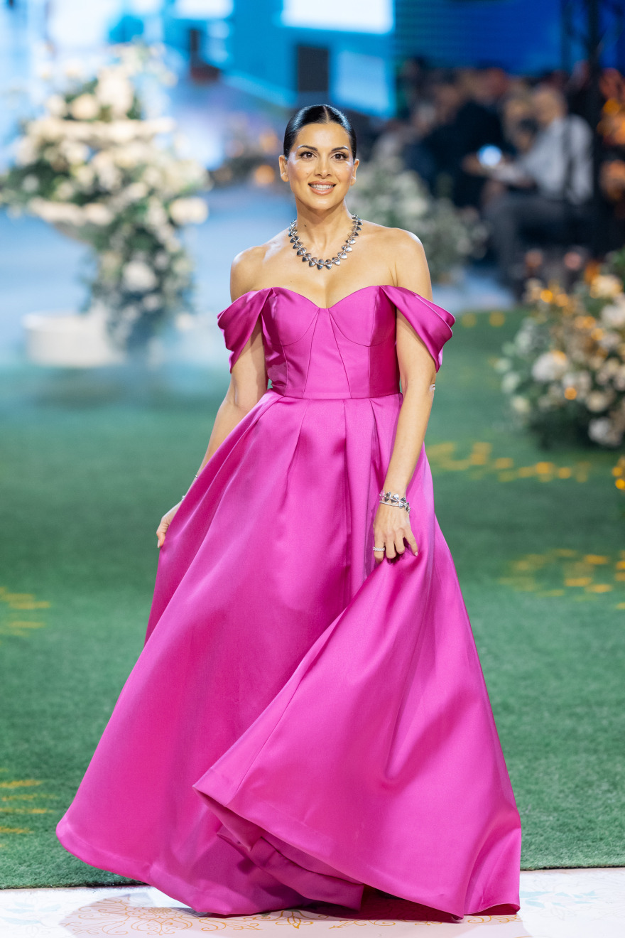 Η Ιωάννα Παλιοσπύρου ντύθηκε νύφη για καλό σκοπό - Δείτε φωτογραφίες