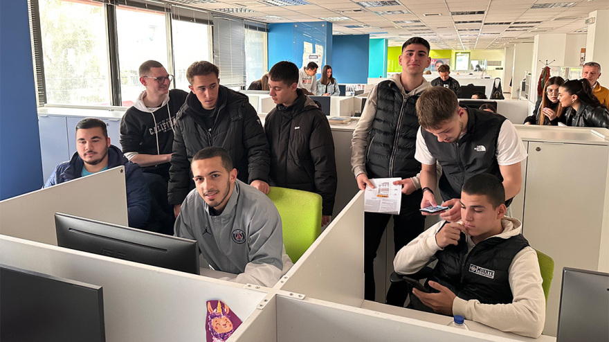 To 4o Λύκειο Αχαρνών έφτιαξε το δικό του «Πρώτο Θέμα»