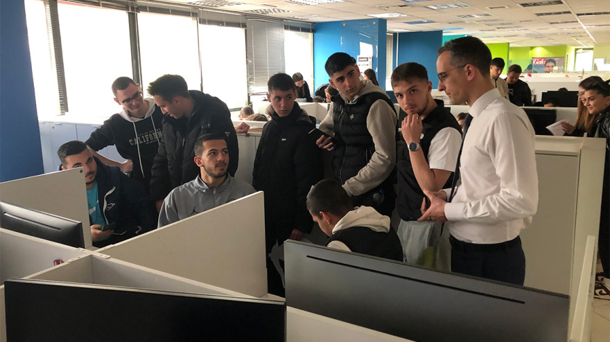 To 4o Λύκειο Αχαρνών έφτιαξε το δικό του «Πρώτο Θέμα»