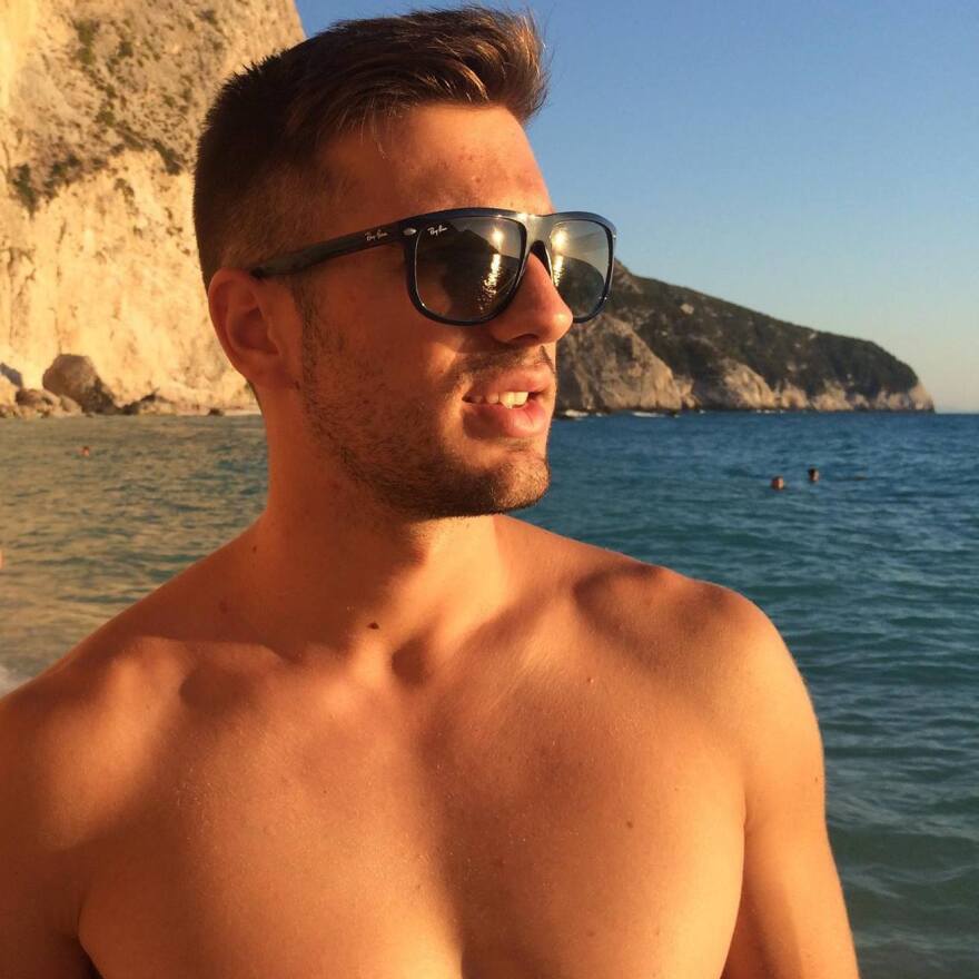 Πτώση F-16: Ποιος είναι ο 29χρονος πιλότος - Δείτε φωτογραφίες 